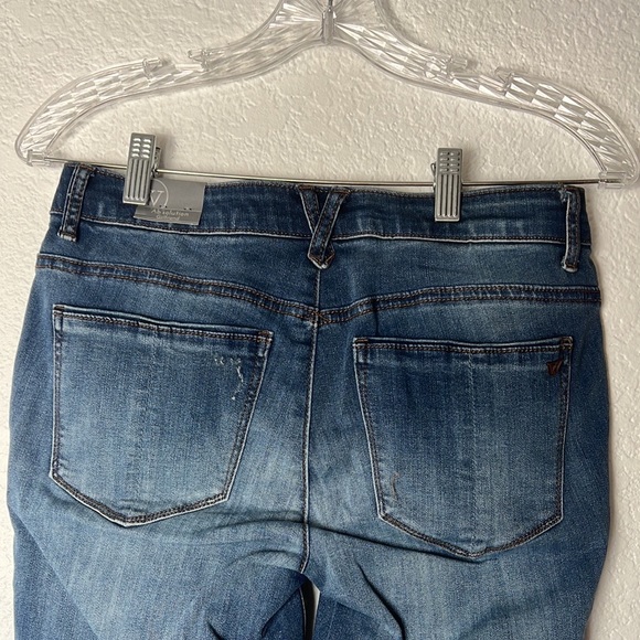 Wit & Wisdom LUXE TOUCH Girlfriend Jean.  Blue Vintage Distressed Denim - Picture 4 of 15